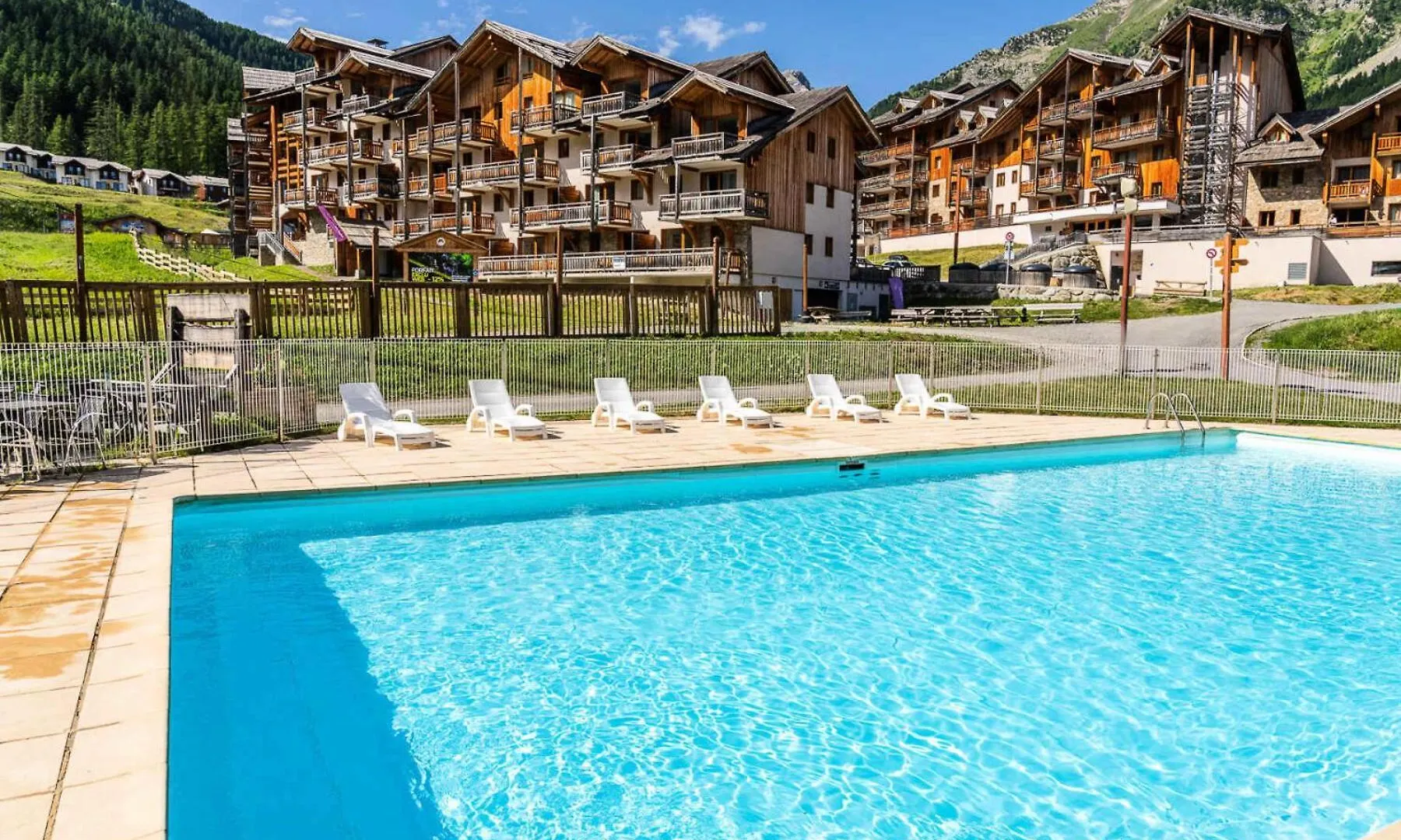 아파트 Residence Les Hauts De Preclaux - Appartement Cosy Au Coeur De La Place Commercante Mae-5431 레오레스 프랑스